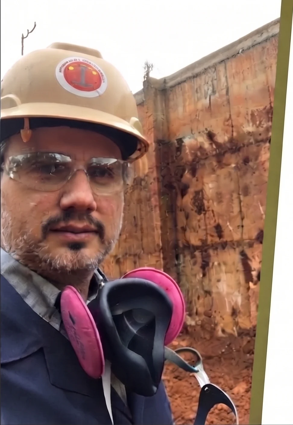 Engenheiro Wilson Roberto Donato Filho em vistoria técnica